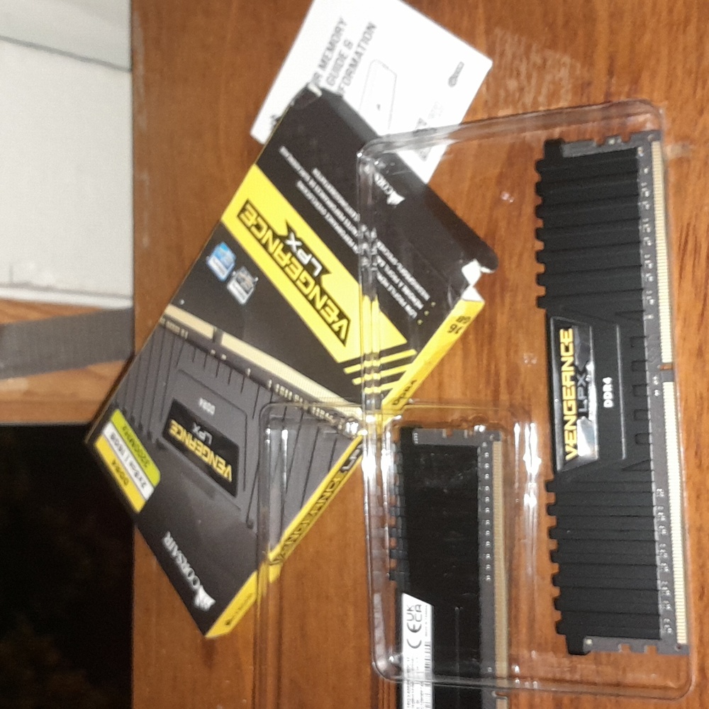 ♡NWT♡ ☆Corsair☆| ◇Vengeance LPX ◇DDR◇3200MHz◇Each=8GB | Total 16GB MSRP $90
